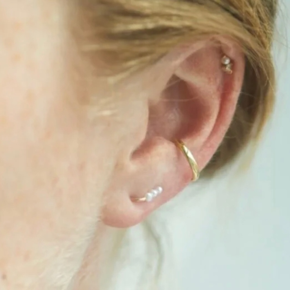 Catbird pearl ear climbers
